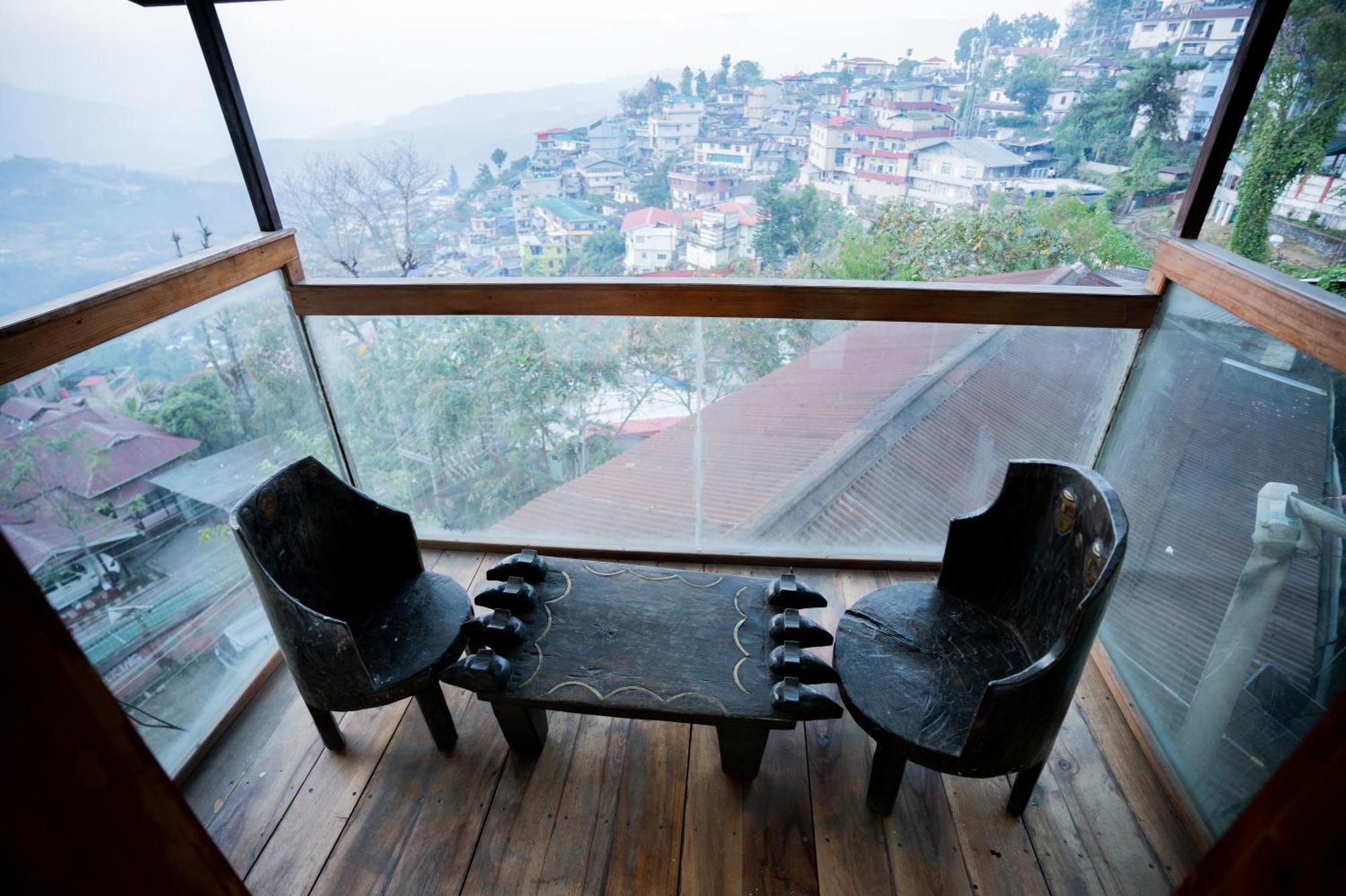 2K Hotel Kohima Luaran gambar